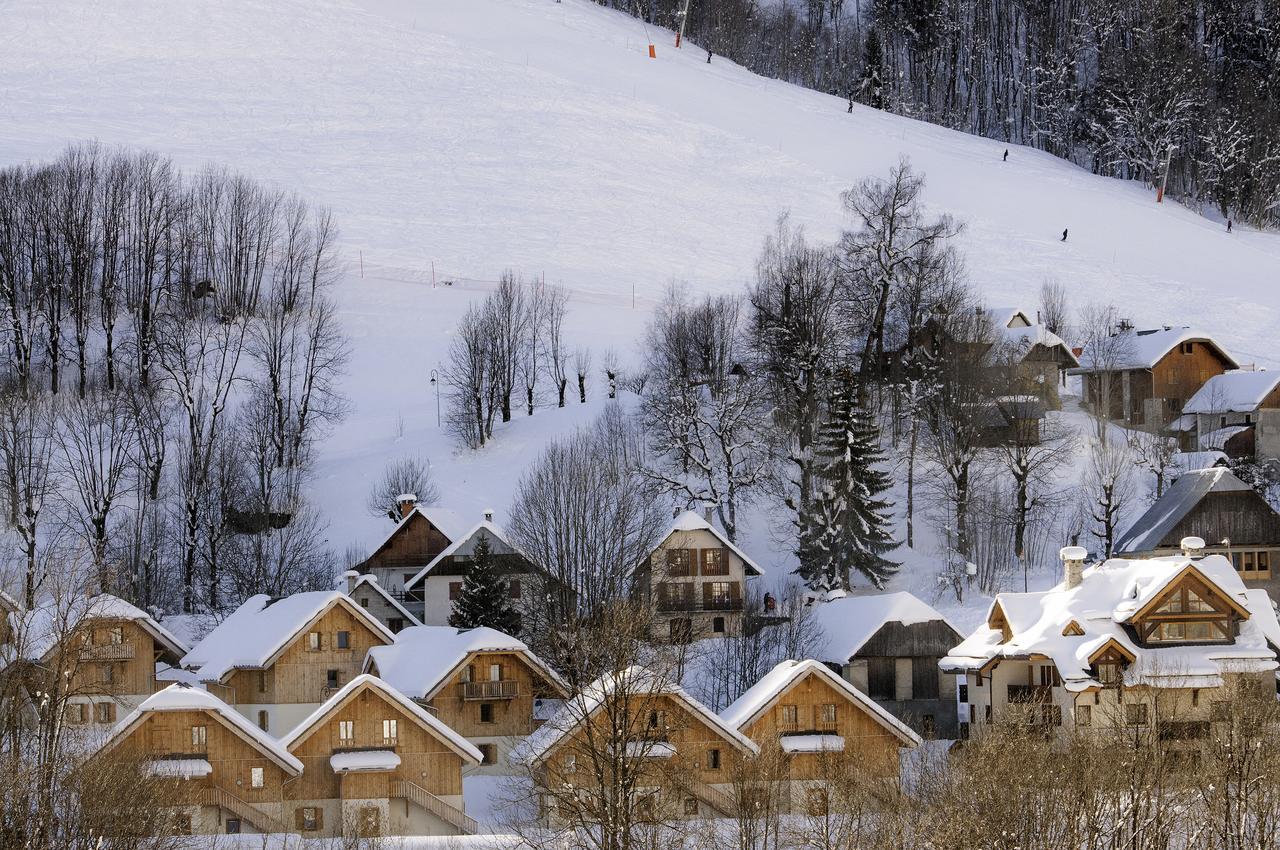 Goelia Les Chalets De Belledonne Saint-Colomban-des-Villards Екстериор снимка