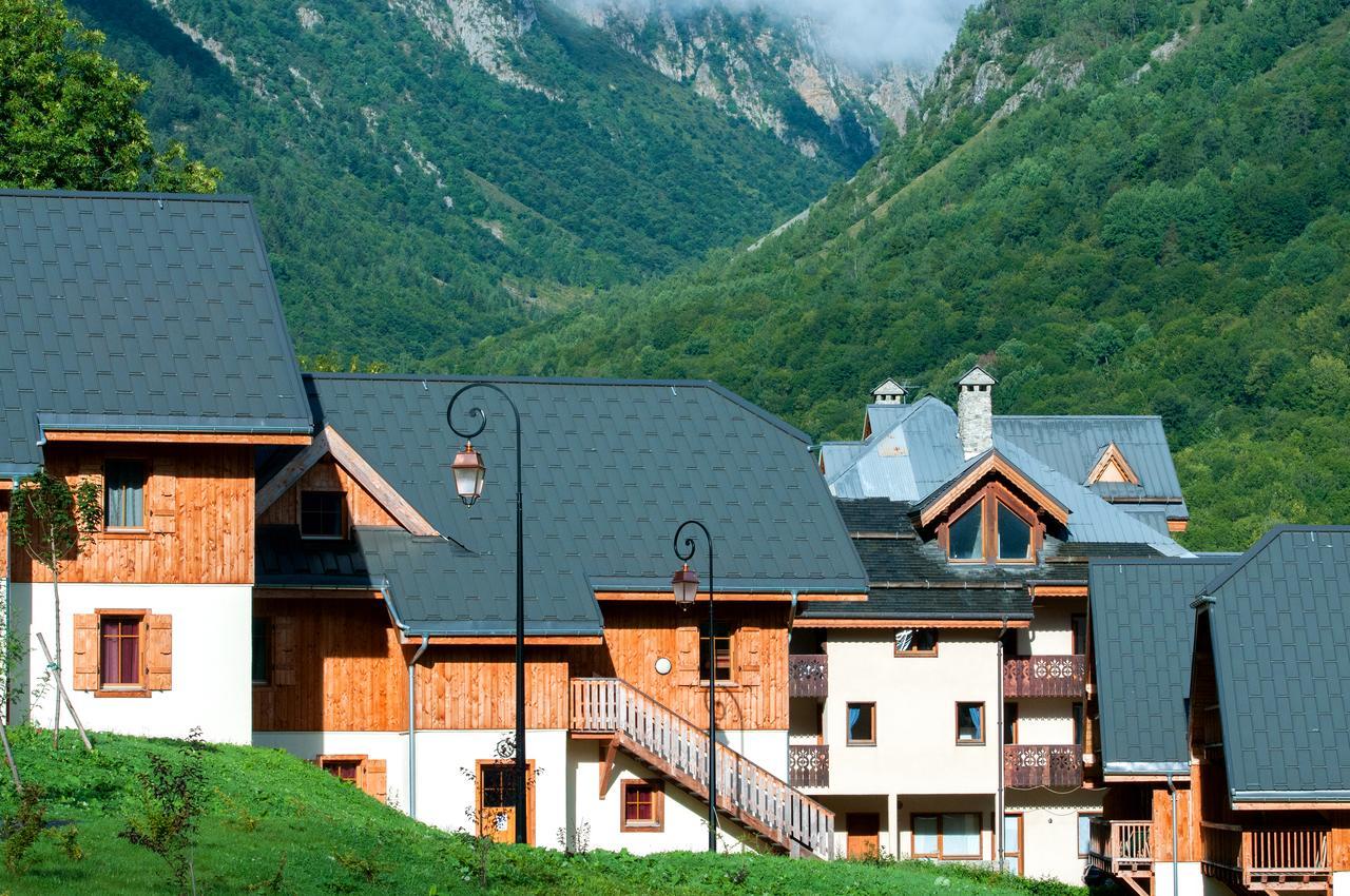 Goelia Les Chalets De Belledonne Saint-Colomban-des-Villards Екстериор снимка