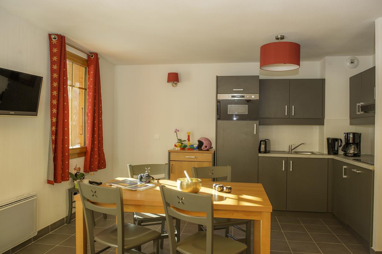 Goelia Les Chalets De Belledonne Saint-Colomban-des-Villards Екстериор снимка